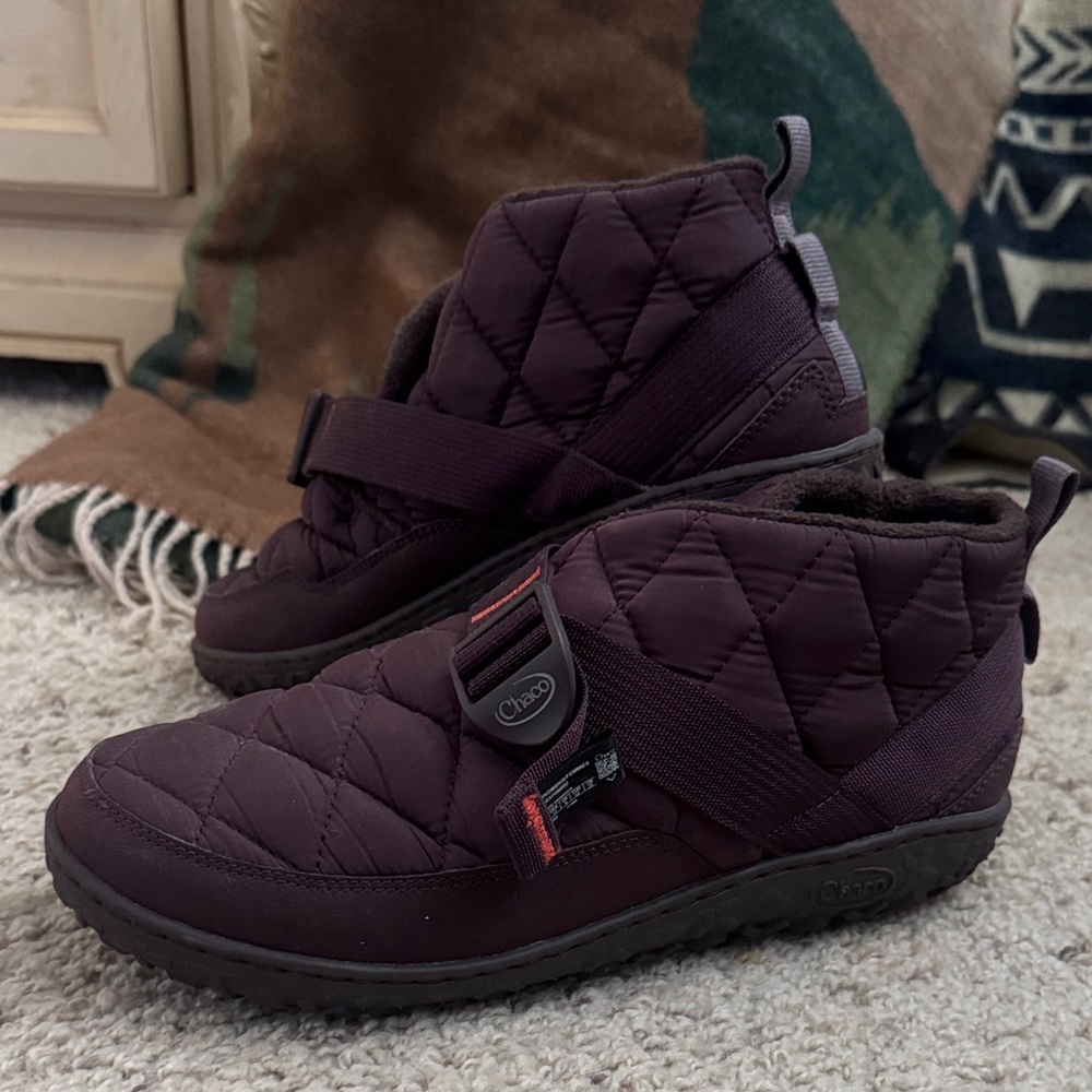 Chaco Quilted Maroon Ankle Boots